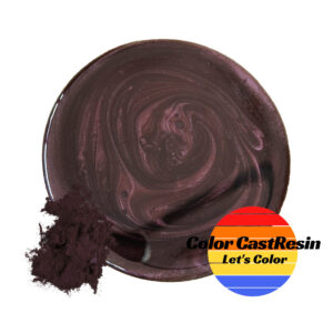 Śliwkowy Fioletowy ColorCastResin — ciemnofioletowy pigment w proszku i perłowa próbka z logo